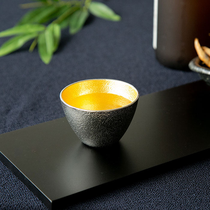 [Wrapped with Japanese paper] Set of 2 sake cups with gold leaf