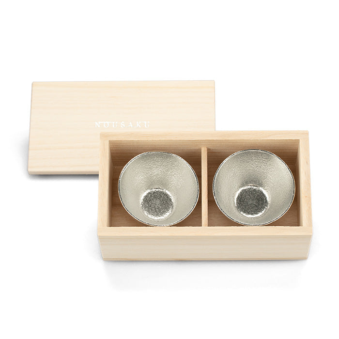 [Wrapped with Japanese paper] Set of 2 sake cups in a paulownia box