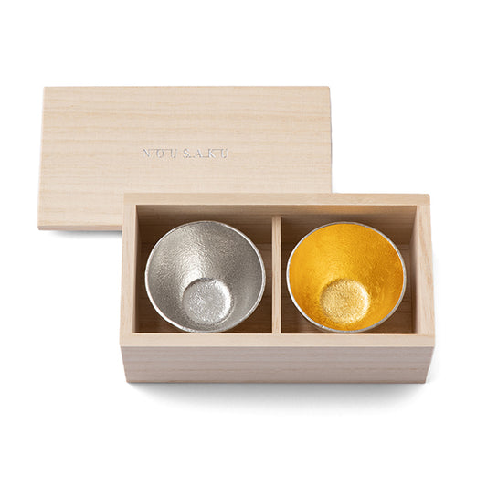 [Wrapping with Japanese paper] Sake cups tin and gold set of 2 in a paulownia box