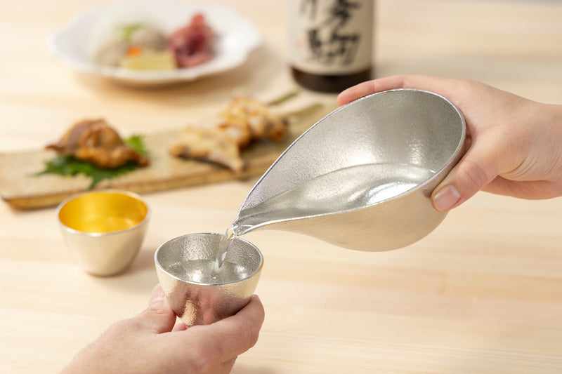 [Wrapping with Japanese paper] Katakuchi Medium (1 go) + Tin Sake Cup